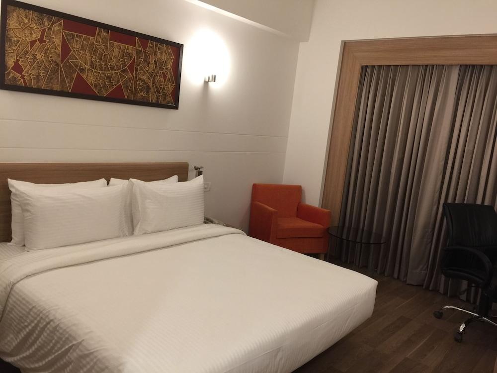 Lemon Tree Hotel, Sector 60, Gurugram Gurgaon Exteriör bild