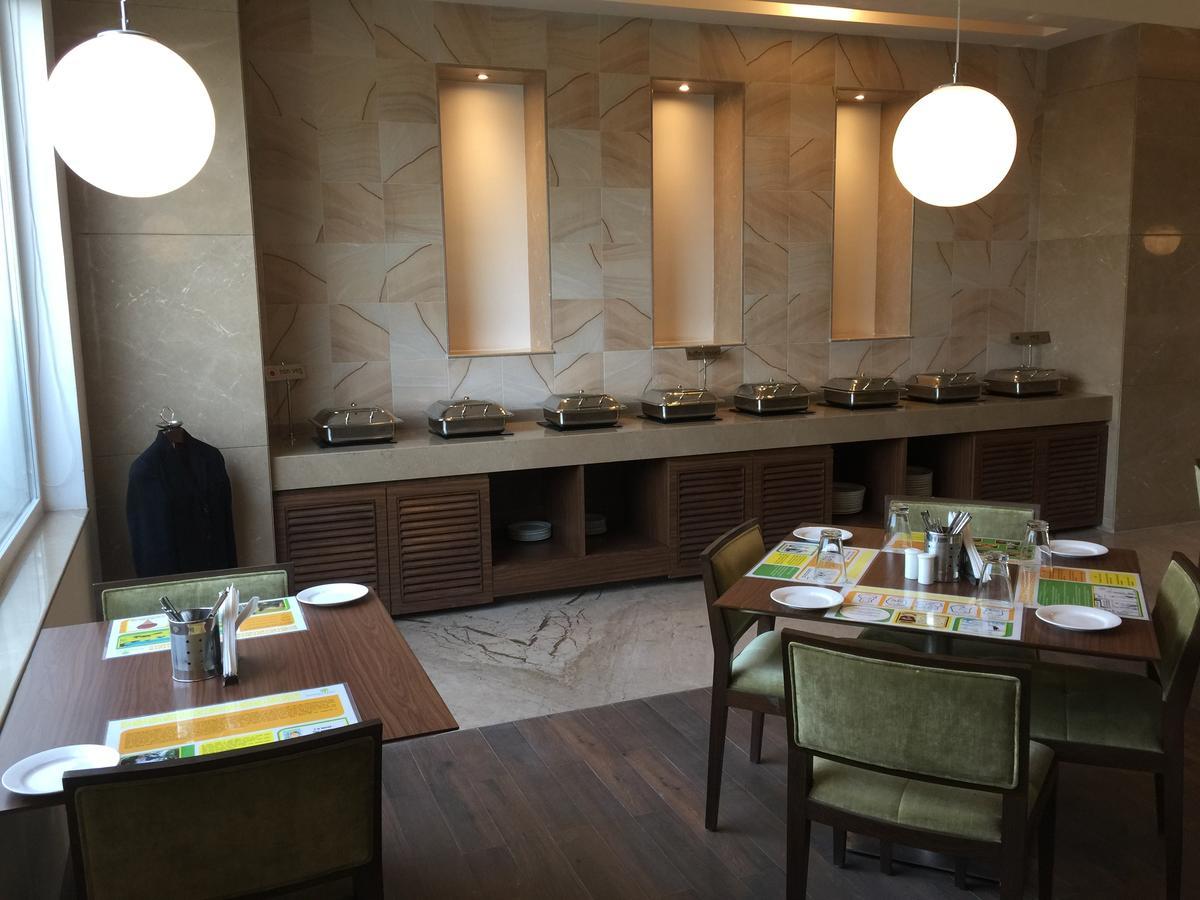 Lemon Tree Hotel, Sector 60, Gurugram Gurgaon Exteriör bild