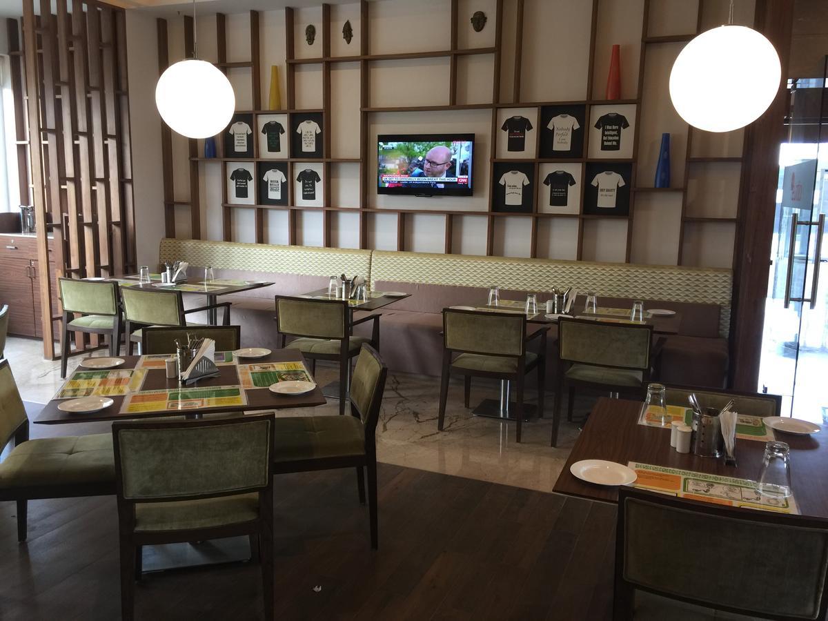 Lemon Tree Hotel, Sector 60, Gurugram Gurgaon Exteriör bild